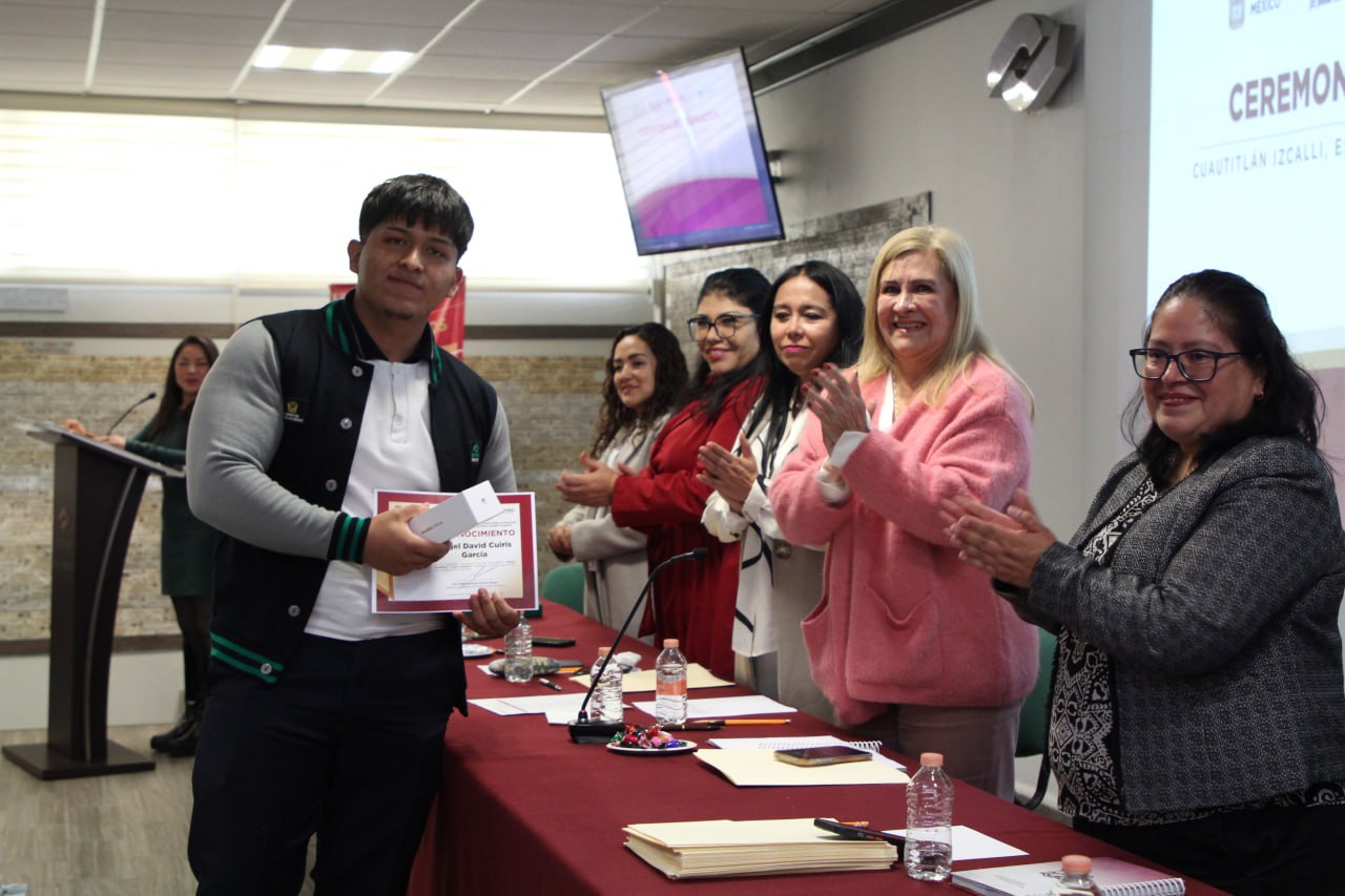 Premiación Ganadores "Porra CONALEP" y "Lobos Ilustrados"